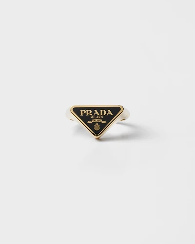Enameled metal ring
