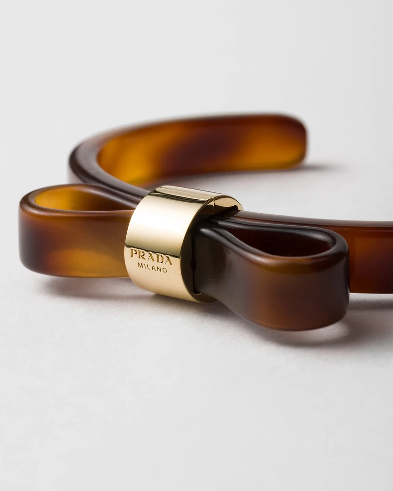 Enamelled metal bracelet