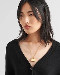 Metal necklace