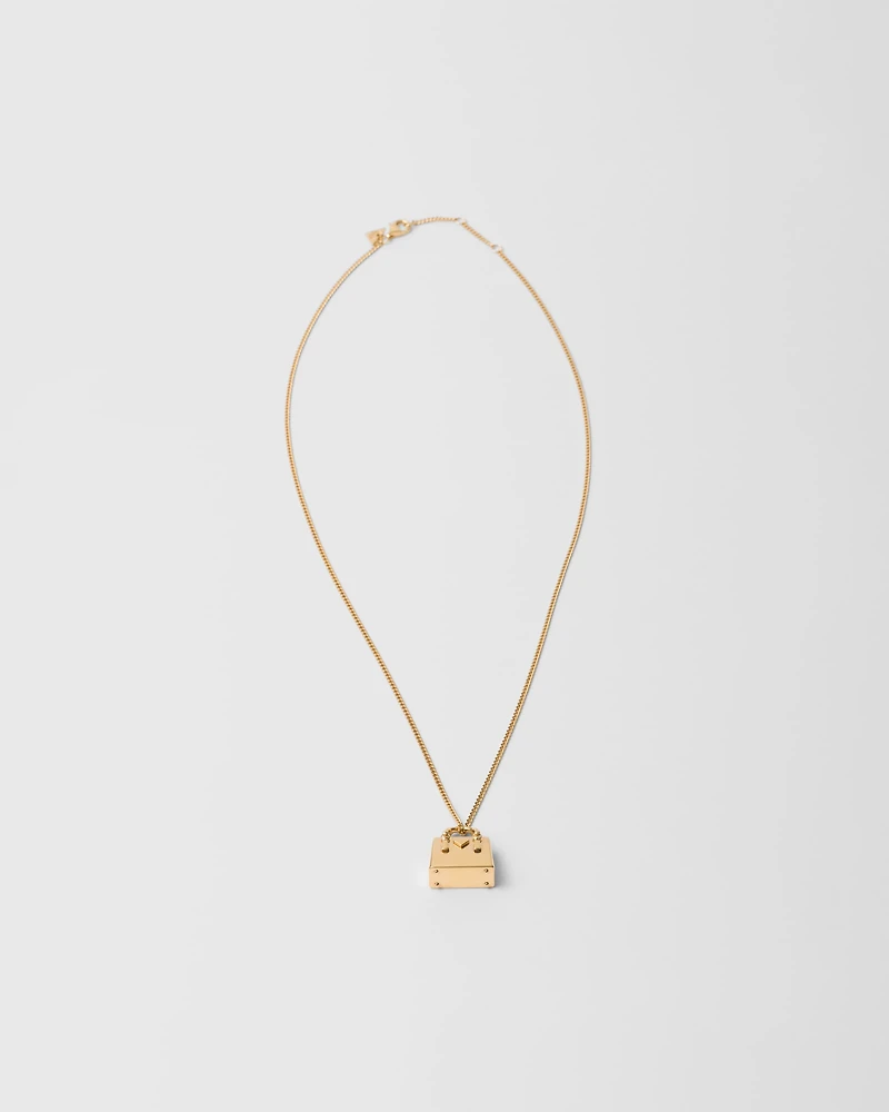 Metal necklace