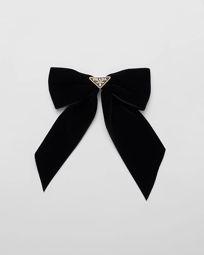 Velvet bow hair clip