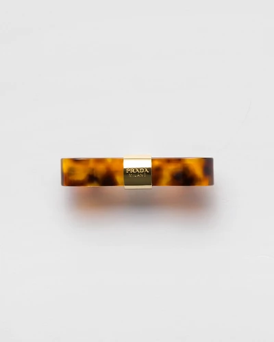 Metal brooch