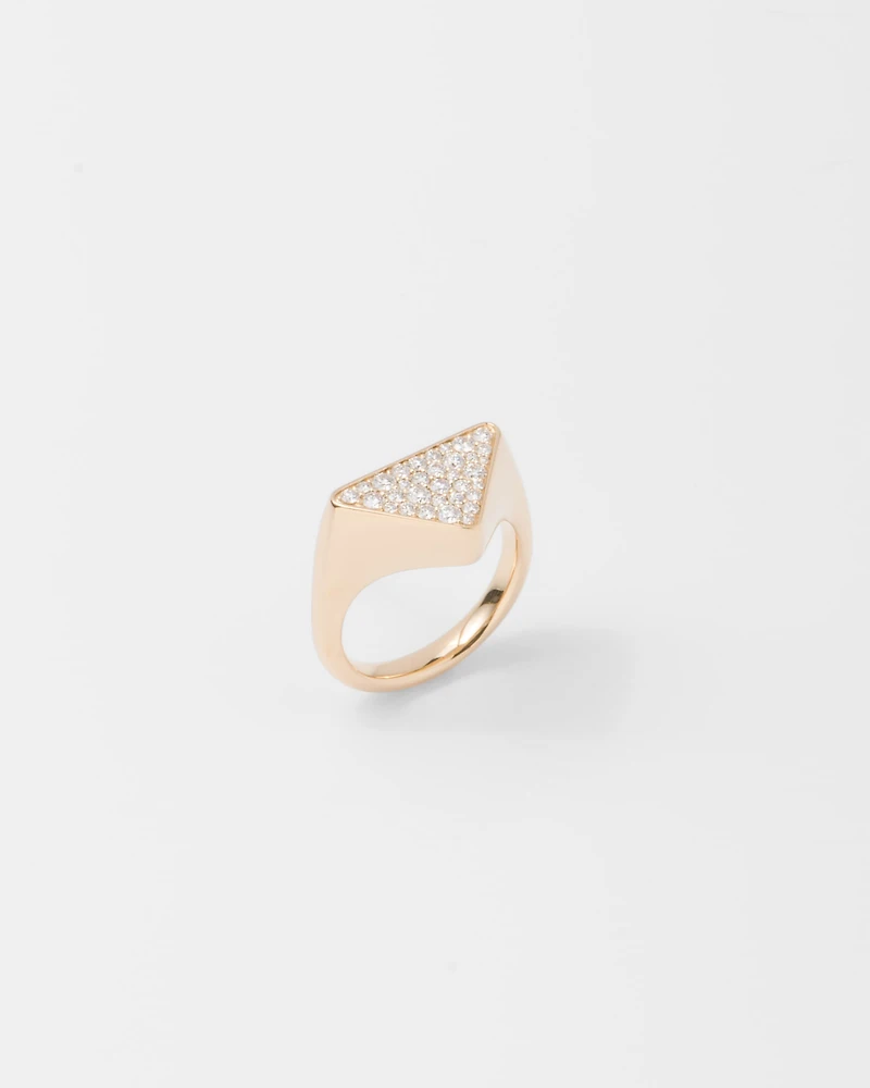 Eternal gold ring yellow with diamonds