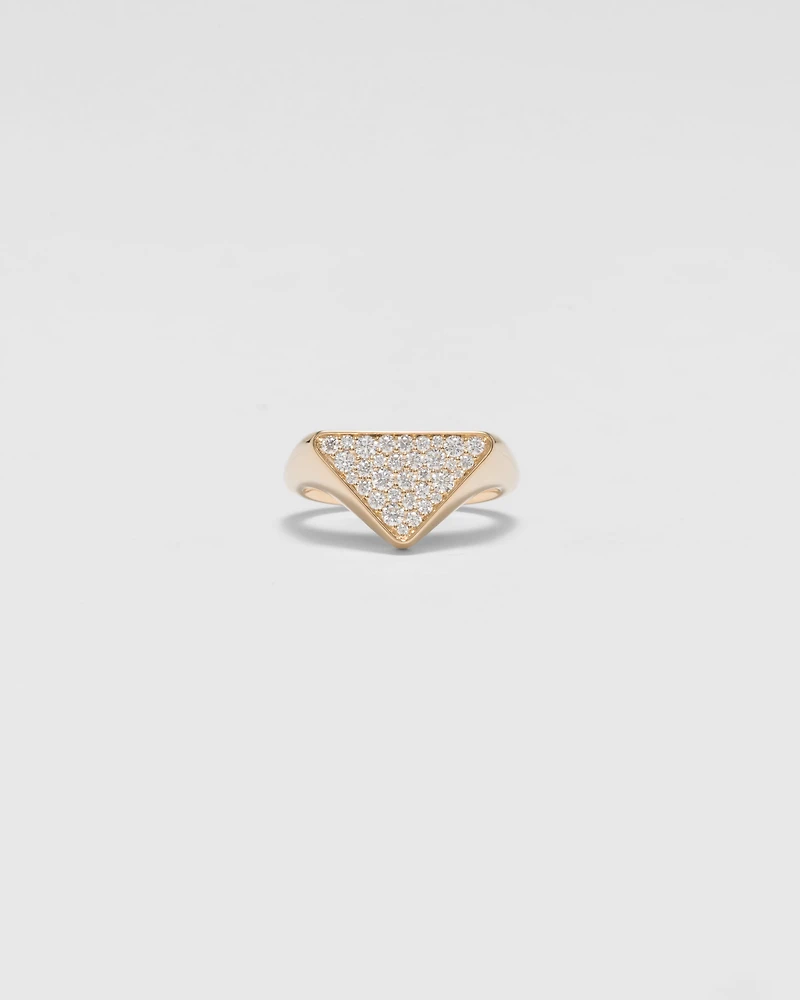Eternal gold ring yellow with diamonds