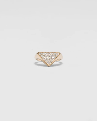 Eternal gold ring yellow with diamonds