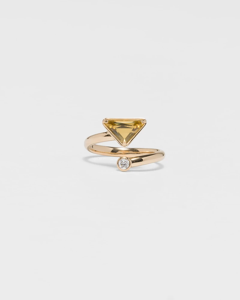 Eternal gold contrarié ring yellow with diamond and green quartz