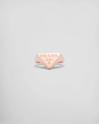 Eternal gold signet ring rose