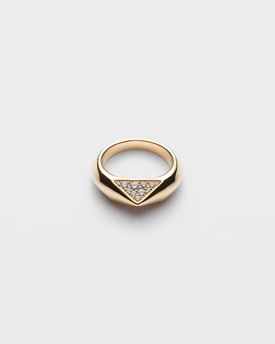 Eternal gold ring yellow and diamonds