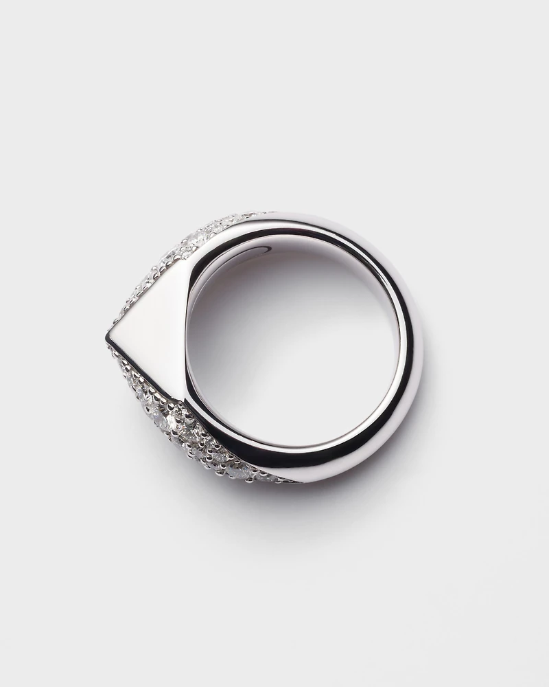 Eternal gold ring white with diamonds