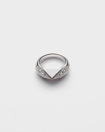 Eternal gold ring white with diamonds
