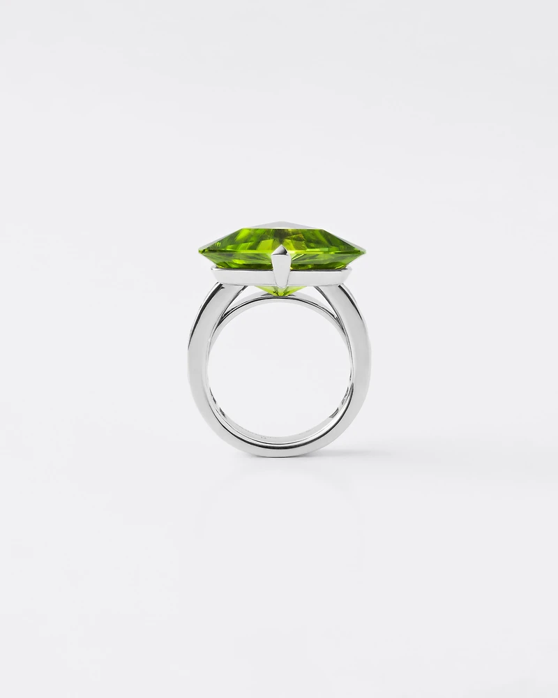Couleur Vivante solitaire ring - white gold with peridot and amethyst