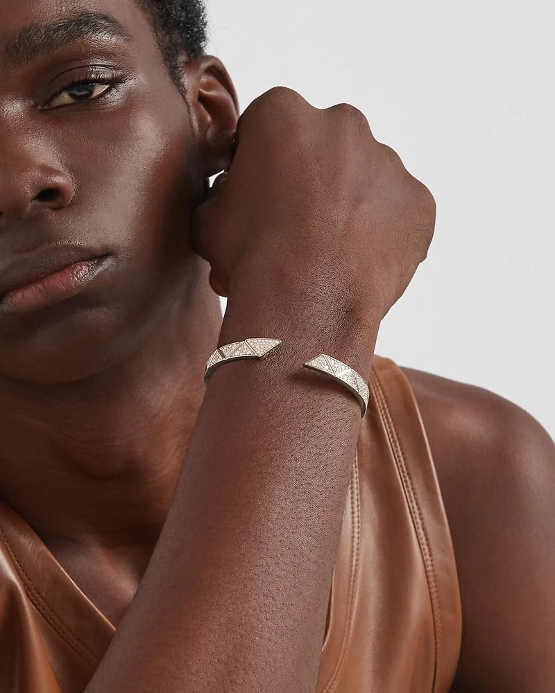 Eternal gold bangle bracelet white with pavé diamonds