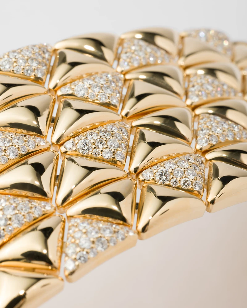 Eternal gold bracelet - yellow and diamonds