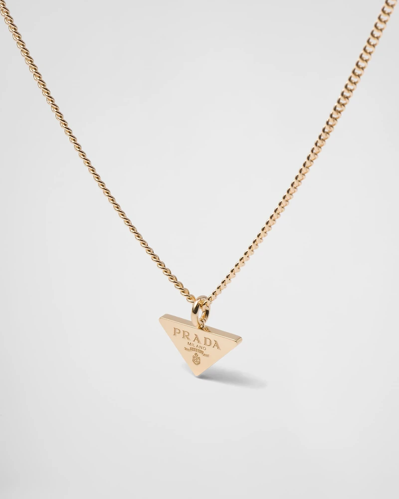 Eternal Gold pendant necklace in yellow gold