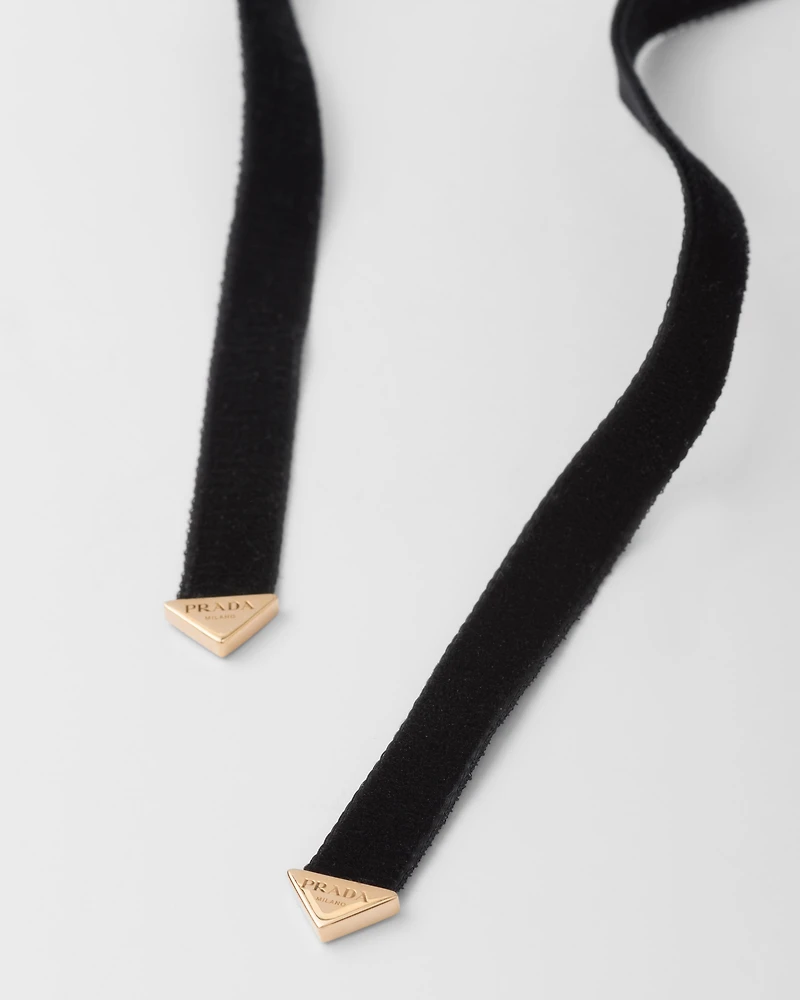 Eternal Gold choker with large pendant in yellow gold
