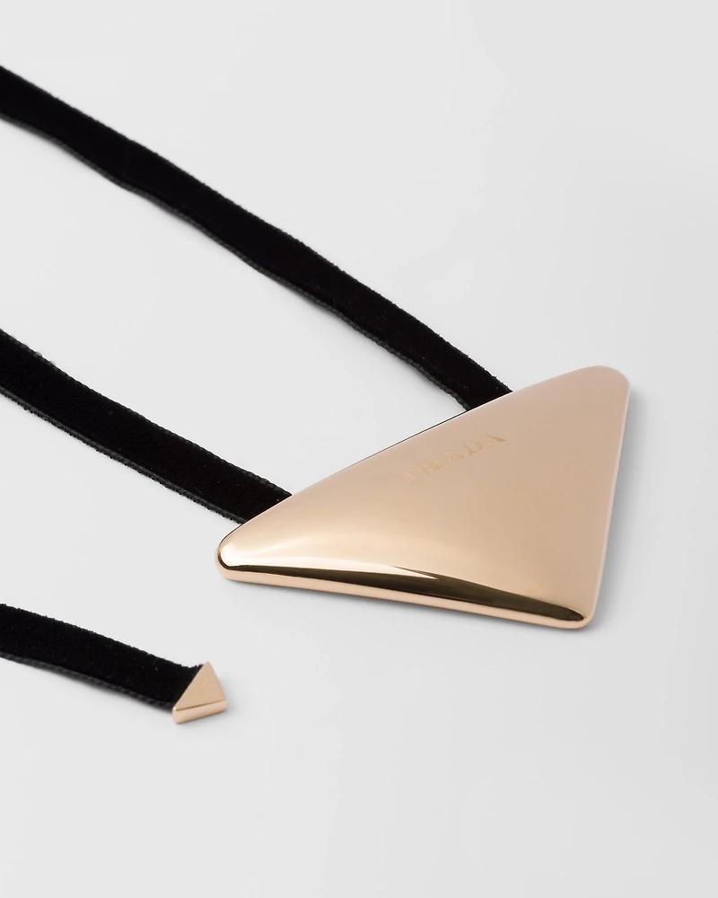 Eternal Gold choker with large pendant in yellow gold