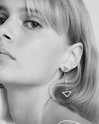 Eternal Gold drop earrings in yellow gold with diamonds and amethyst