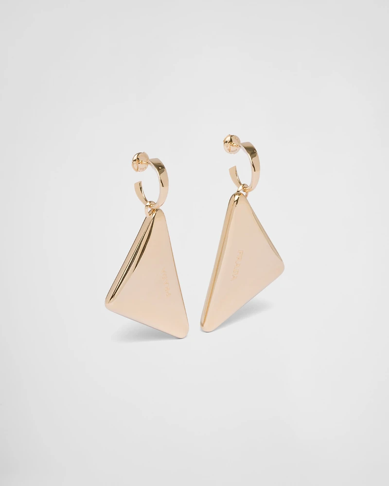 Eternal Gold medium drop earrings in yellow gold