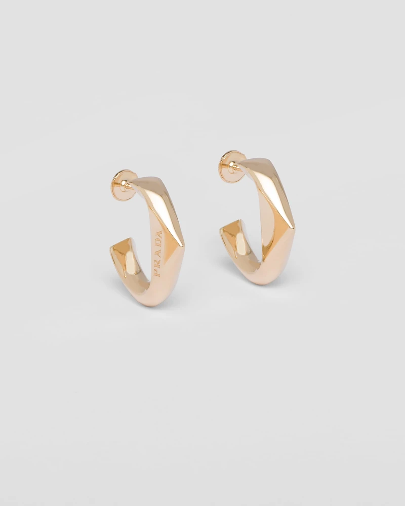 Eternal Gold small earrings in yellow gold