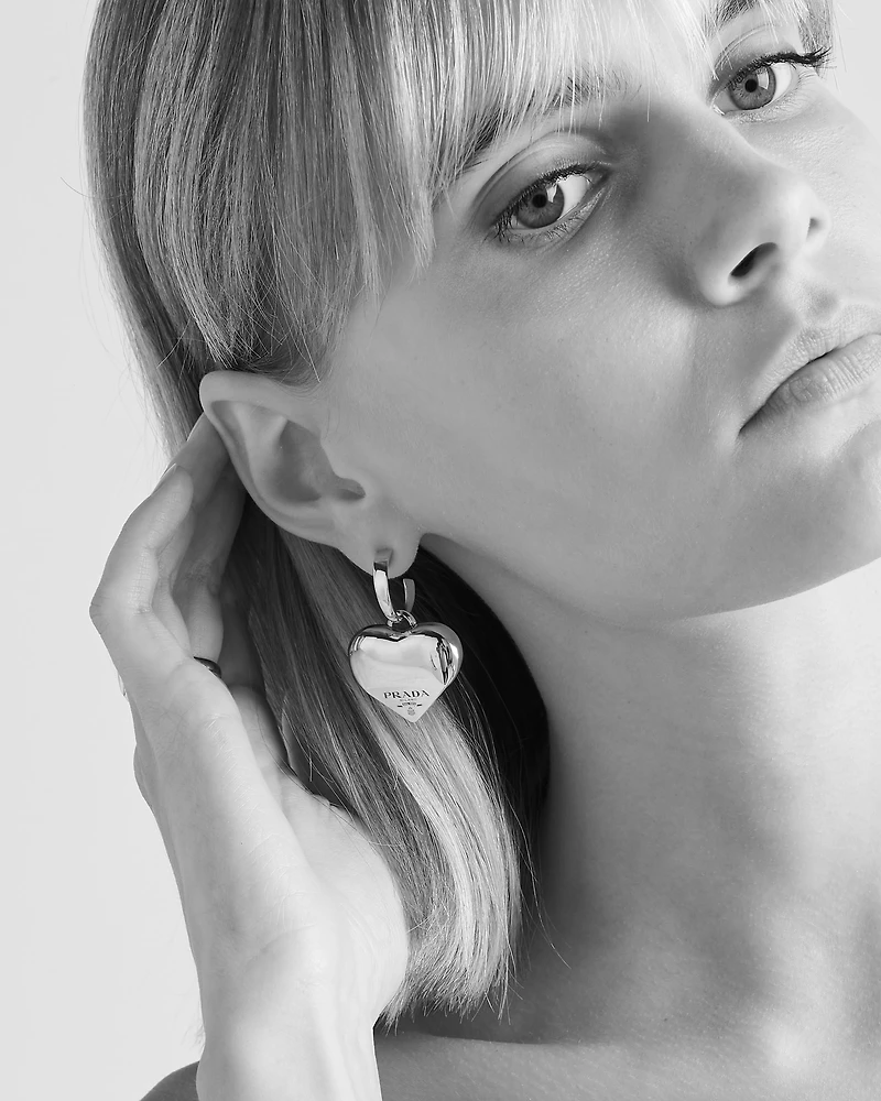 Eternal Gold medium drop earrings in yellow gold