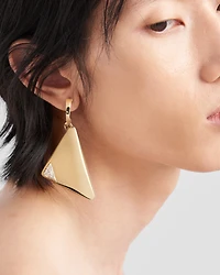 Eternal Gold single pendant earring in yellow gold and laboratory-grown diamond