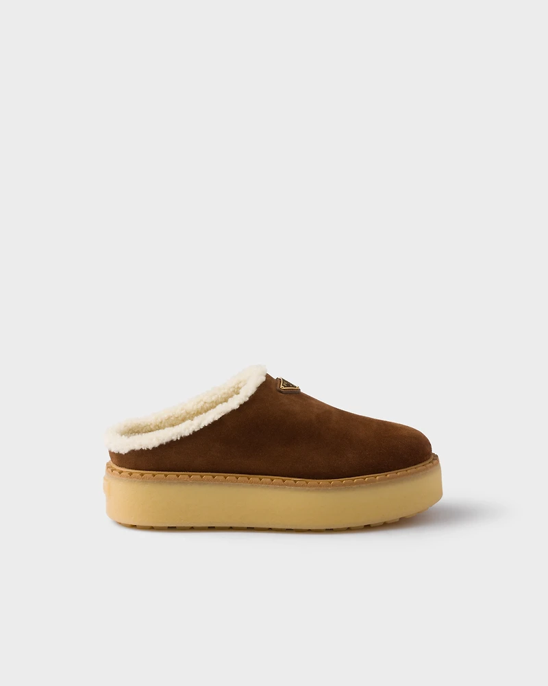 Suede slippers