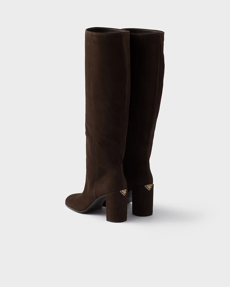 Heeled suede boots