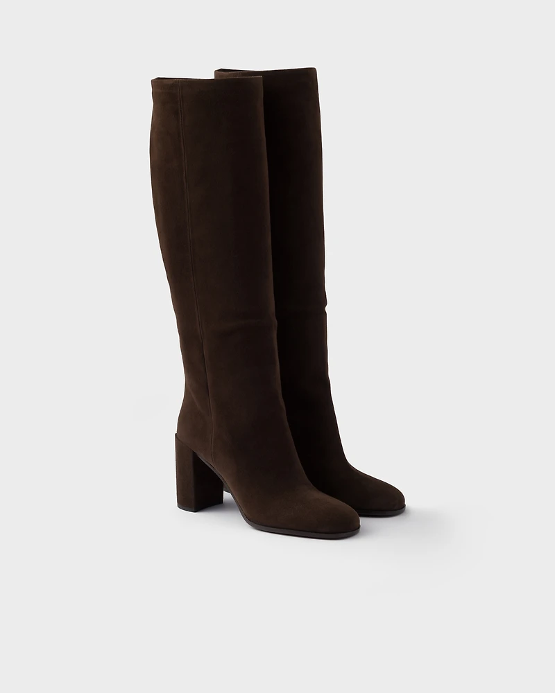 Heeled suede boots