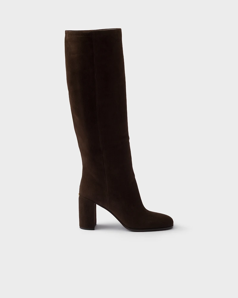 Heeled suede boots