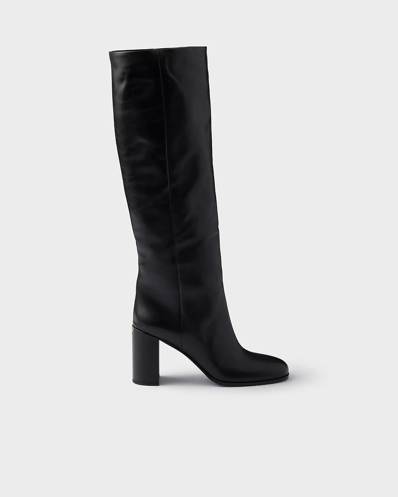 Heeled leather boots
