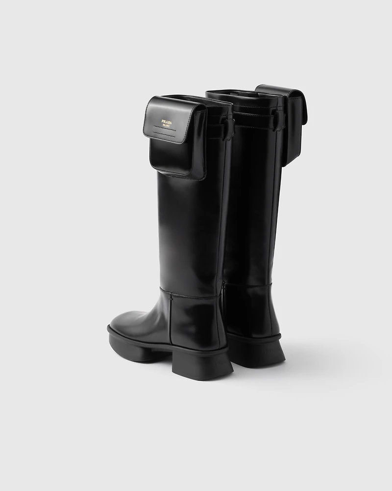 Brushed leather boots with pouch