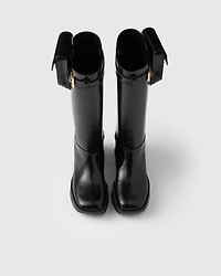 Brushed leather boots with pouch