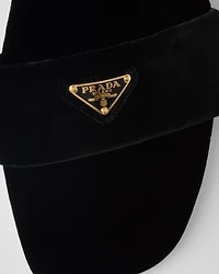 Flat velvet slides