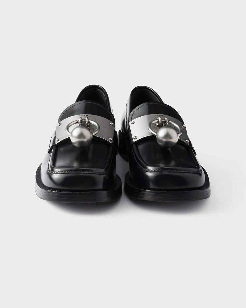 Brushed leather loafers with metal ring