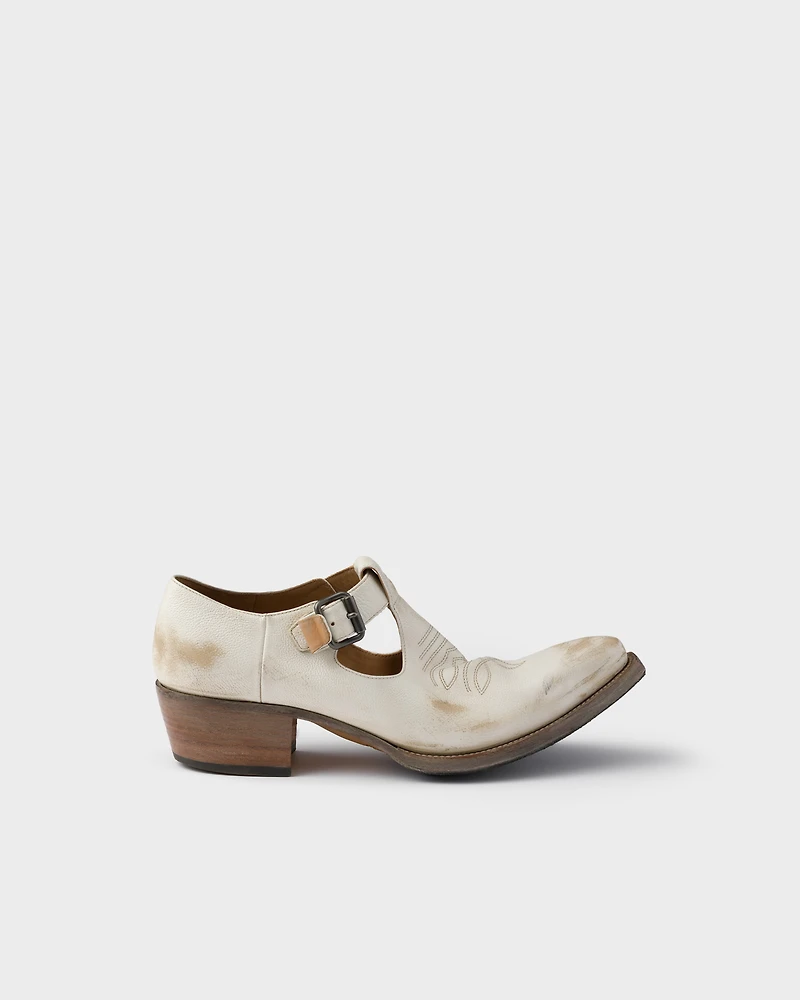 Antiqued leather shoes with buckle
