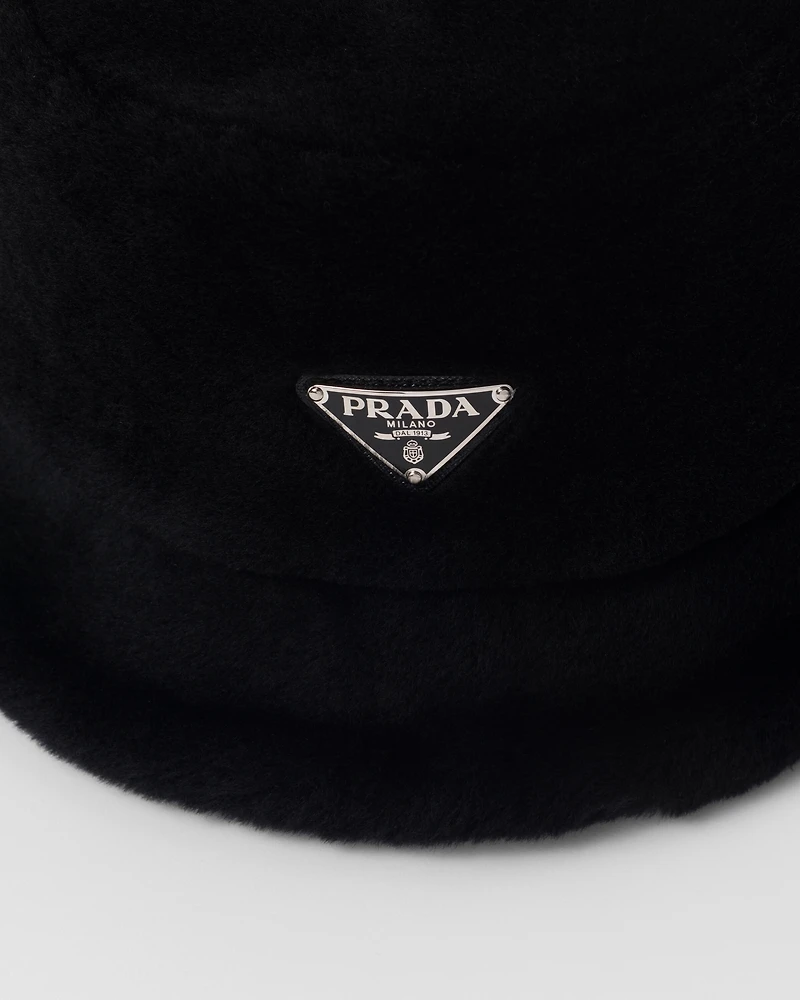 Shearling bucket hat