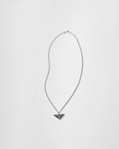 Silver pendant necklace