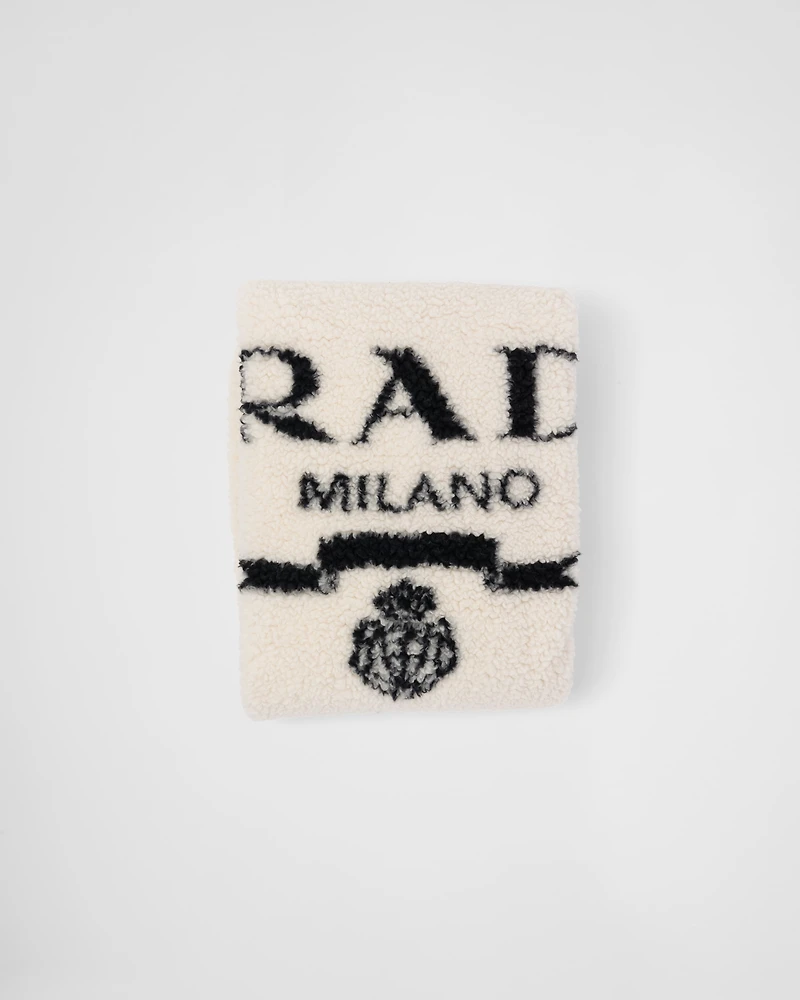 Fur-effect cashmere and wool throw