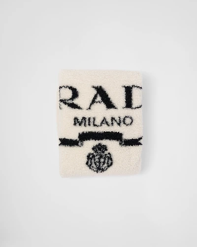 Fur-effect cashmere and wool throw