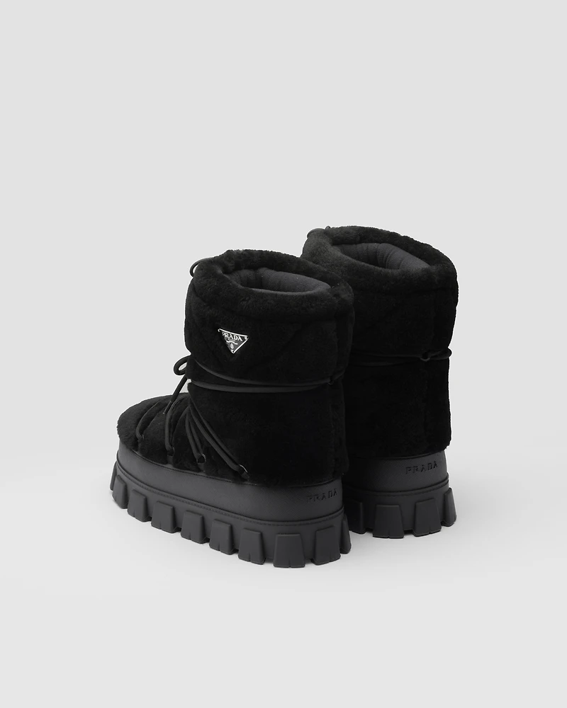Shearling après ski booties