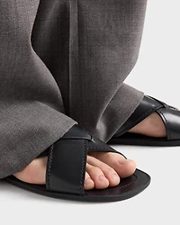 Decò leather crisscross sandals