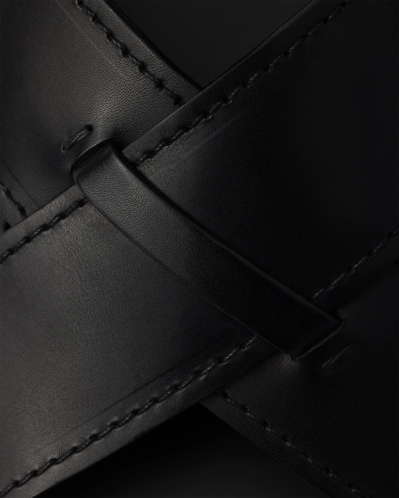 Decò leather crisscross sandals