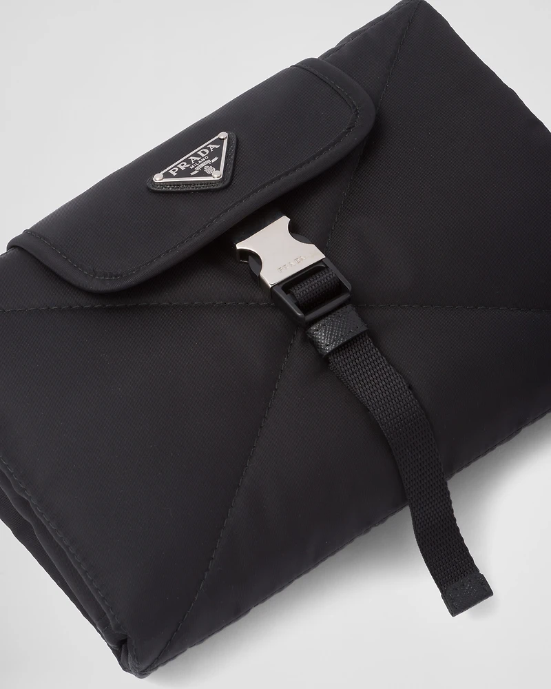 Re-Nylon pet travel blanket