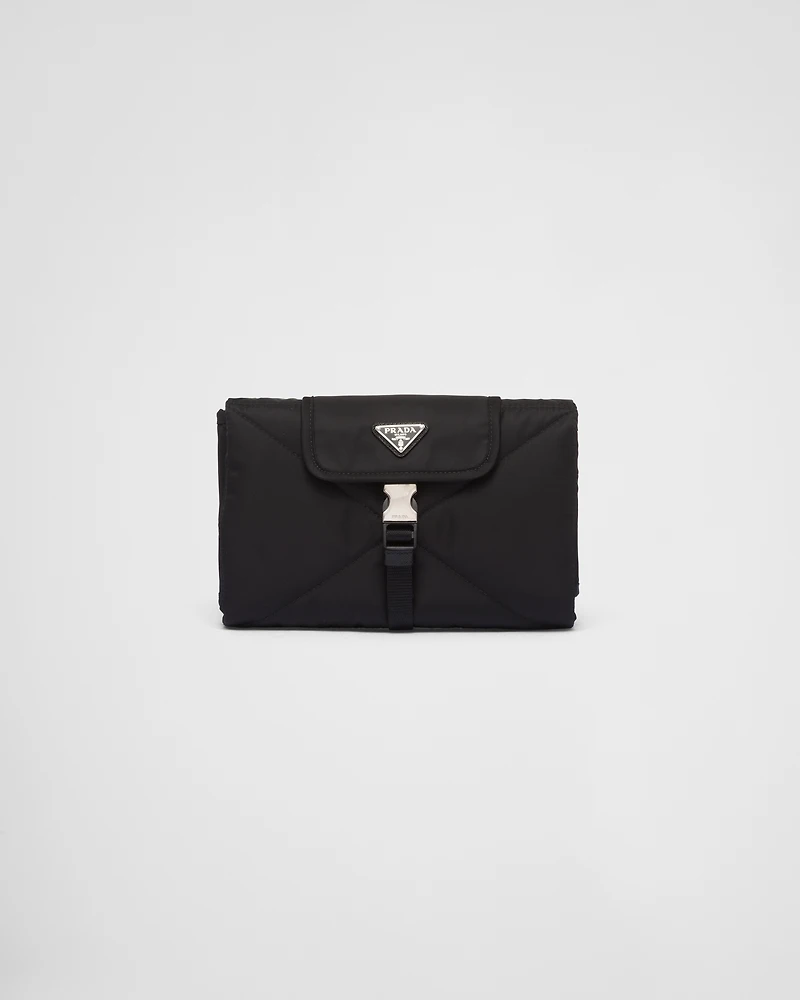 Re-Nylon pet travel blanket