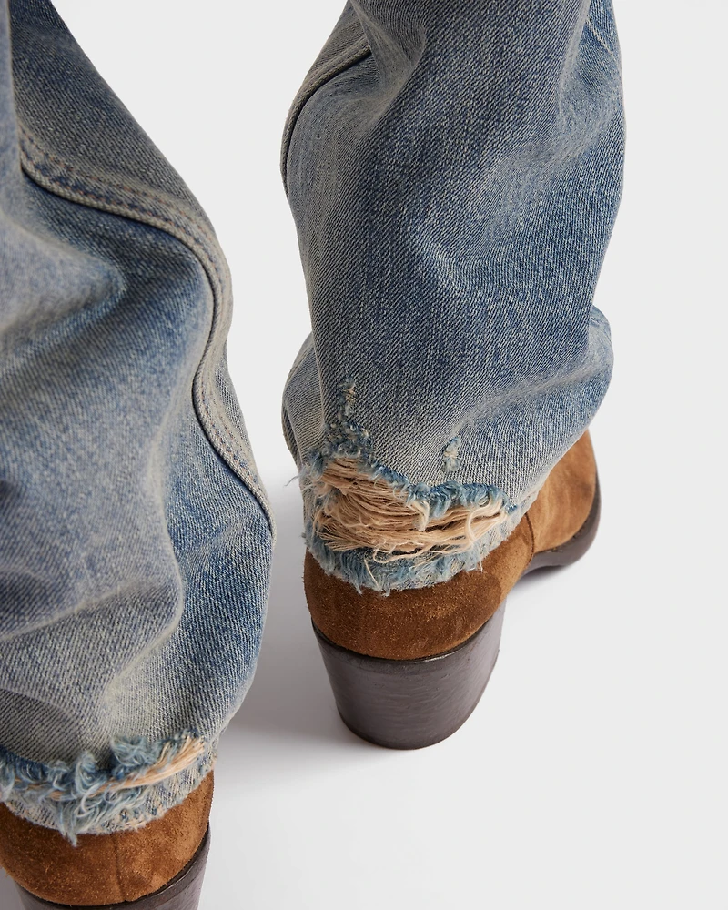 Tapered denim jeans