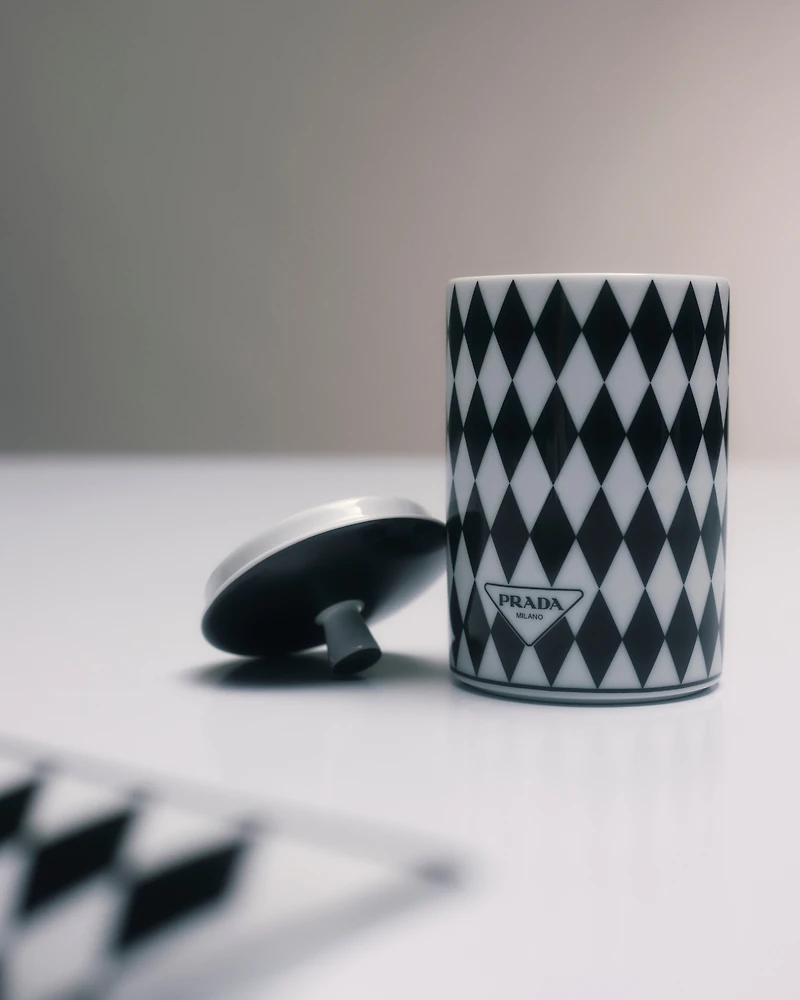 Porcelain scented candle - Checkerboard