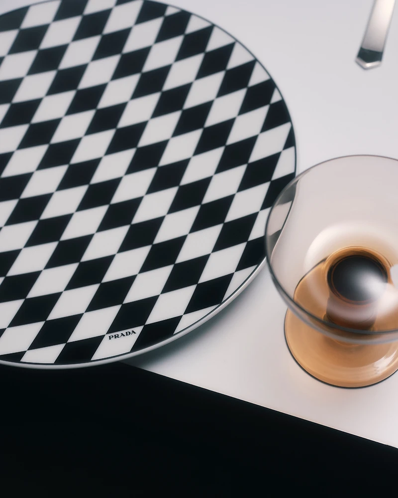 Porcelain charger plate - Checkerboard
