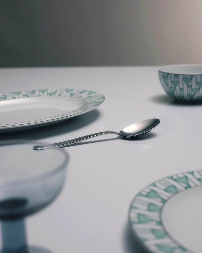 Serving spoon