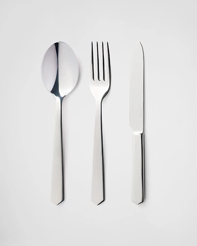 Stainless steel flatware set