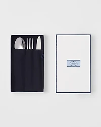 Stainless steel flatware set